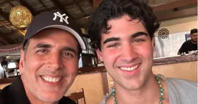 بالی ووڈ اداکار اکشے کمار اپنے بیٹے آرو بھاٹیا کے ہمراہ (Akshay Kumar with his son Aarav Bhatia)