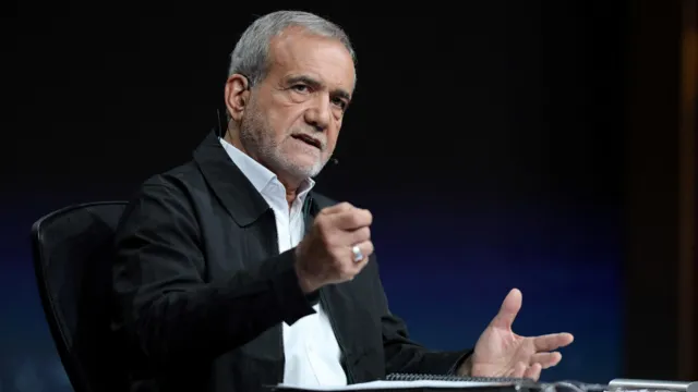 ایرانی صدر مسعود پزشکیان نے قومی یومِ دختران پر شہید بیٹیوں کو خراجِ عقیدت پیش کرتے ہوئے کہا کہ ان کا لہو رائیگاں نہیں جائے گا۔