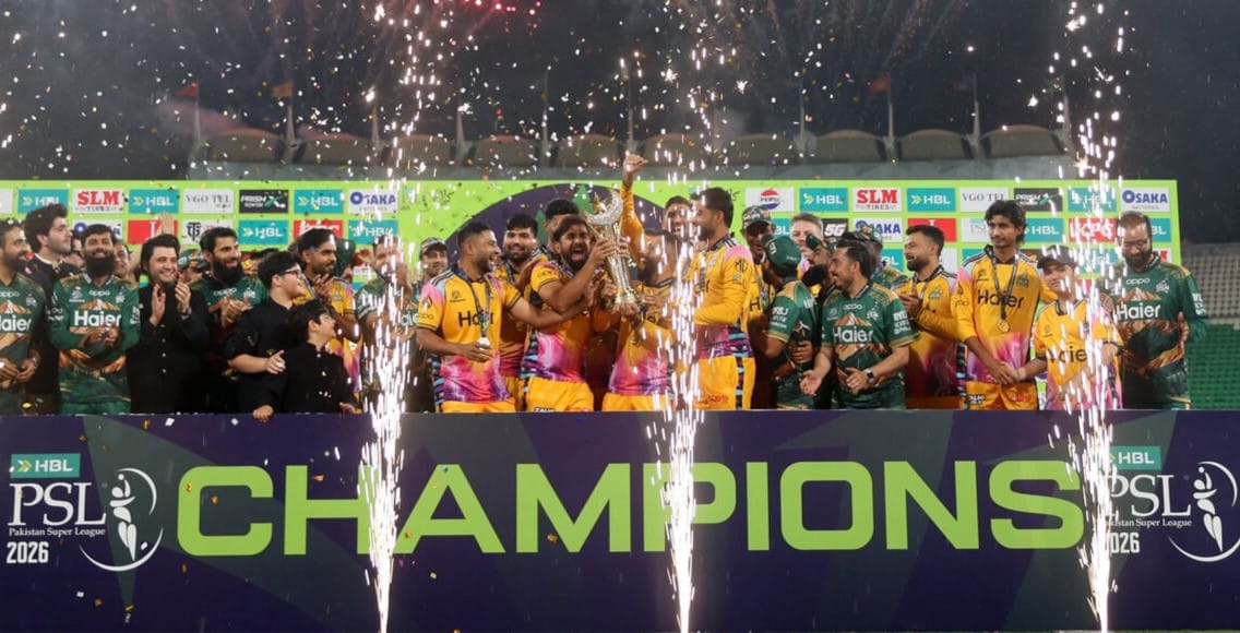 Peshawar Zalmi PSL winning moments and Babar Azam leading the team in yellow jersey.