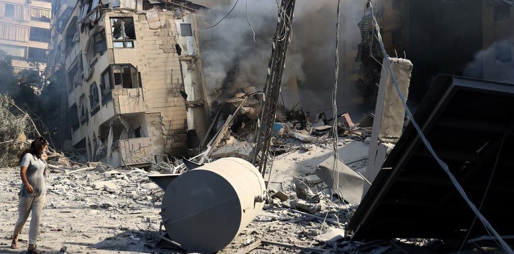 Rescue operations in Southern Lebanon after Israeli airstrikes, 31 martyred.