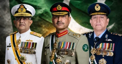 پاکستان کے آرمی چیف جنرل عاصم منیر، نیول چیف ایڈمرل نوید اشرف اور ایئر چیف مارشل ظہیر احمد بابر کی تصویر