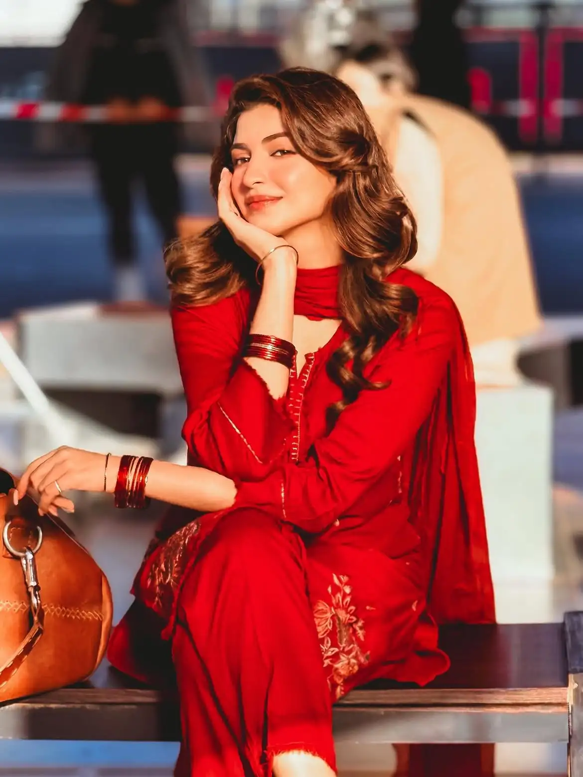 کنزہ ہاشمی کا انٹرویو اور ان کی تصویر